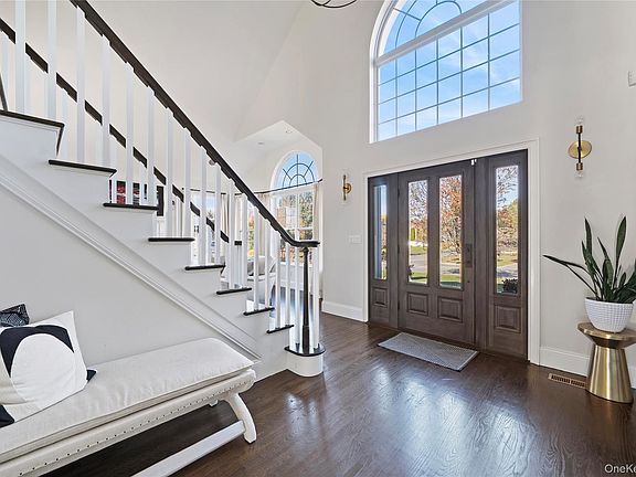 5th image of 2 Holly Court