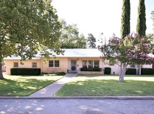 901 E Nations St, Alpine, TX 79830