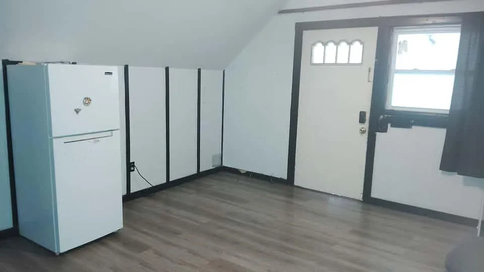 36-38 Oliver Street - Unit 3 — Photo 2