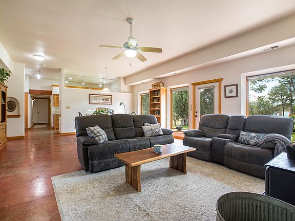 4th image of 200 Sangre De Cristo Cir