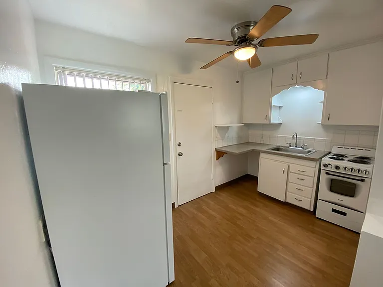 2741 Brooks Ave NE — Photo 6
