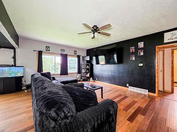 4th image of 1015 12th St