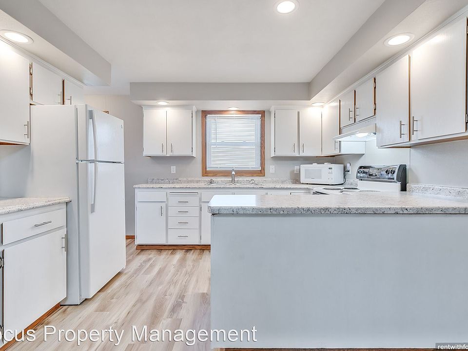 1st image of 1338 Meadow Ln