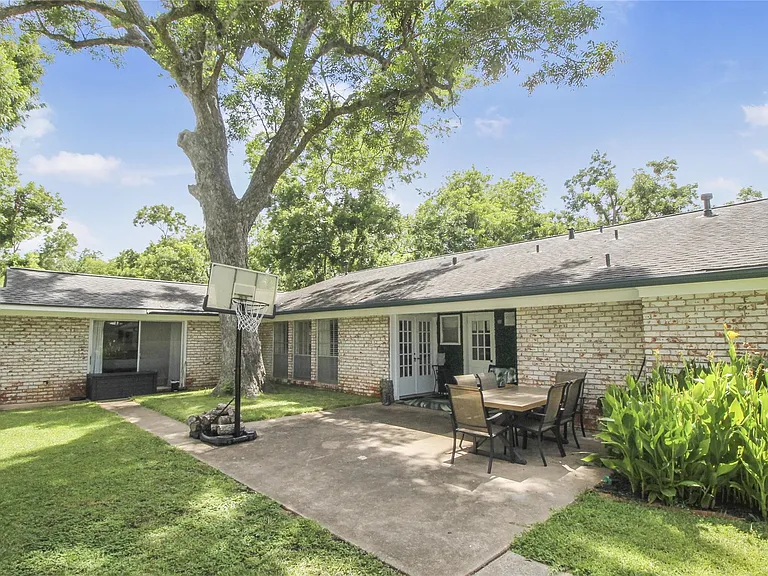 536 Oak Dr — Photo 6