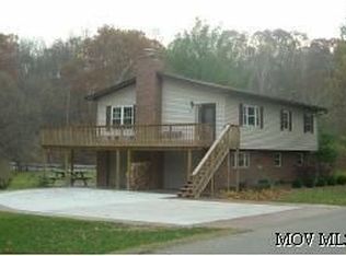 1226 Mill Branch Rd, Belpre, OH 45714