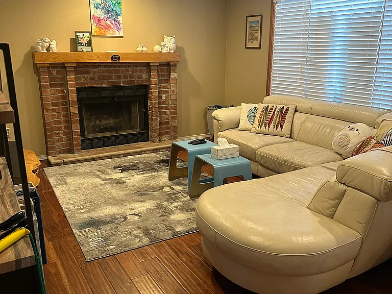 24118 SE 36th Pl — Photo 2