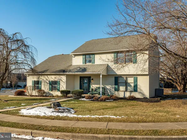 6 Stonington Way, Strasburg, PA 17579
