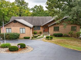 106 Lake Dr, Alton, IL 62002