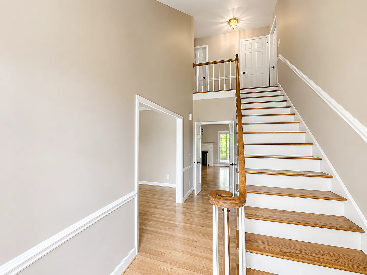 Beautiful Home in the Heart of Greenville — Photo 3