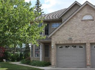182 McLaren Dr S, Sycamore, IL 60178