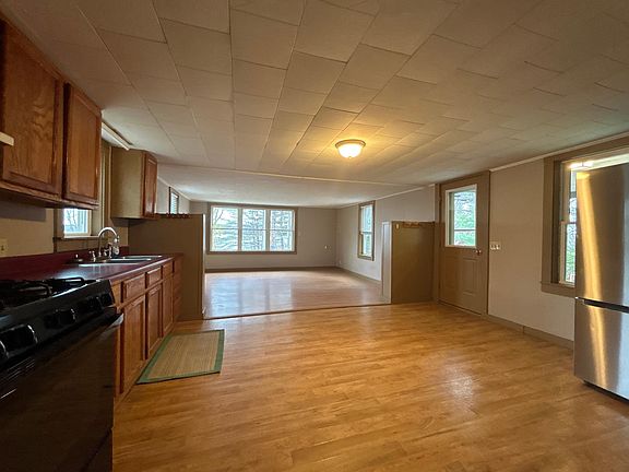 4th image of 1328 Swan Lake Avenue