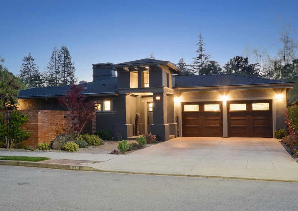 1st image of 215 Chapin Ln