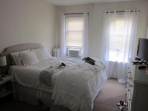 5th image of 255 Whitwell St