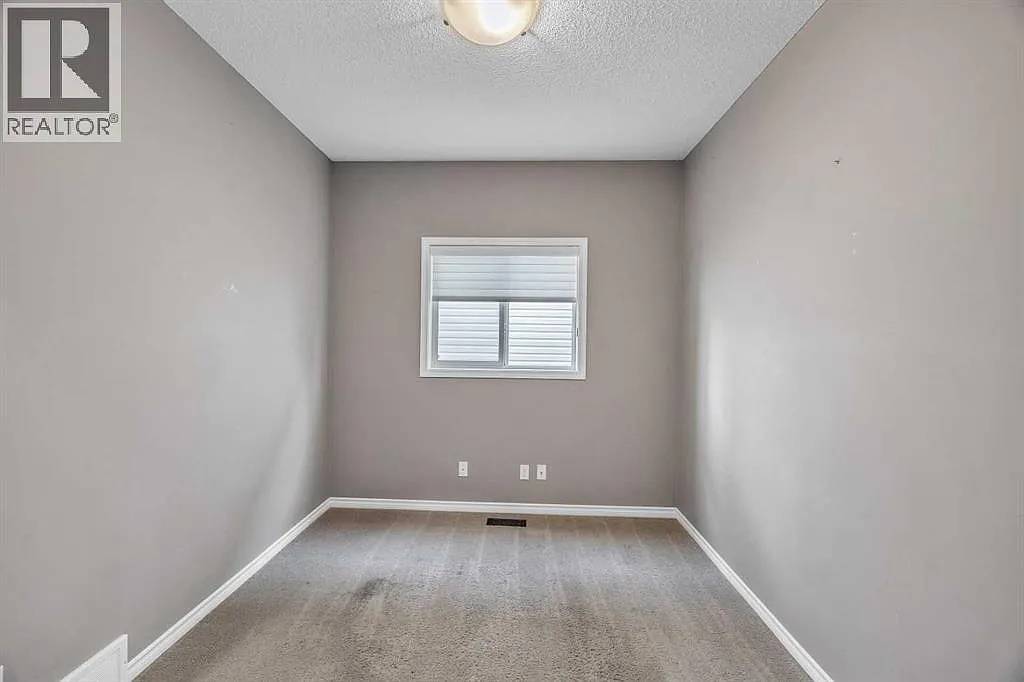 187 Reunion Close NW - $2999 — Photo 3