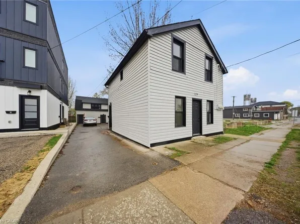 129 Durham St, Pt Colborne, ON L3K 1E1