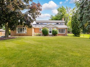 5821 W 127th St, Palos Heights, IL 60463