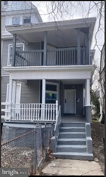 915 Edgewood Ave photo 1
