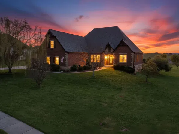 1256 Rippling Waters Cir, Sevierville, TN 37876
