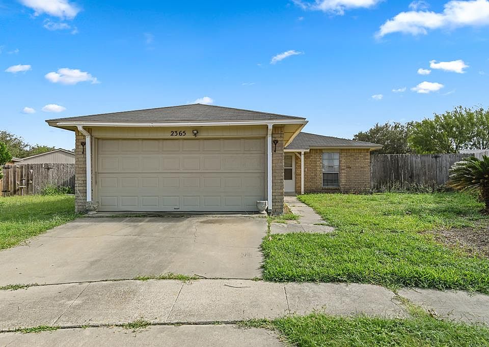 1st image of 2365 Palm Dr