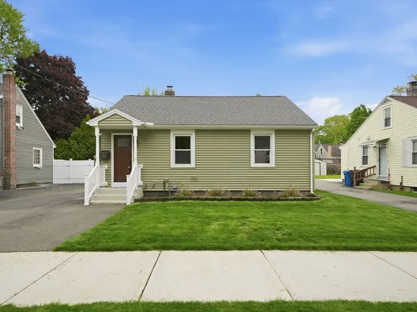 23 Gilman St, Springfield, MA 01118
