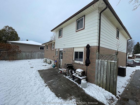 2nd image of 30 Thorncrest Rd