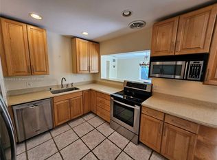 2016 NE 26th Dr, Fort Lauderdale, FL 33306