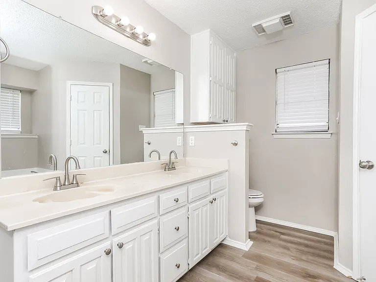 7456 Cross Ridge Cir — Photo 12