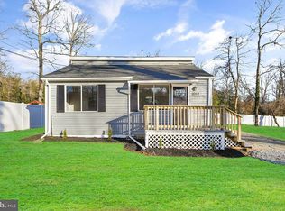 8003 Belhaven Ave, Pasadena, MD