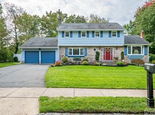 95 Tall Oaks Dr, East Brunswick, NJ 08816