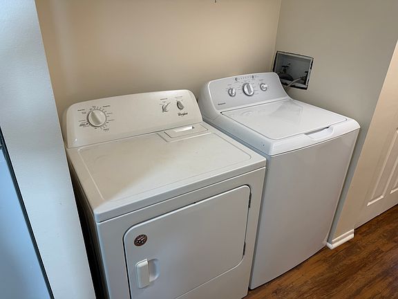 5th image of 211 N Maxwell St #211