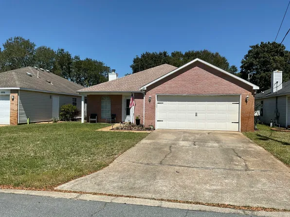 486 Rush Park Cir, Mary Esther, FL 32569