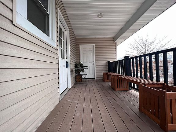 3rd image of 818 Garrison Ave Floor 2