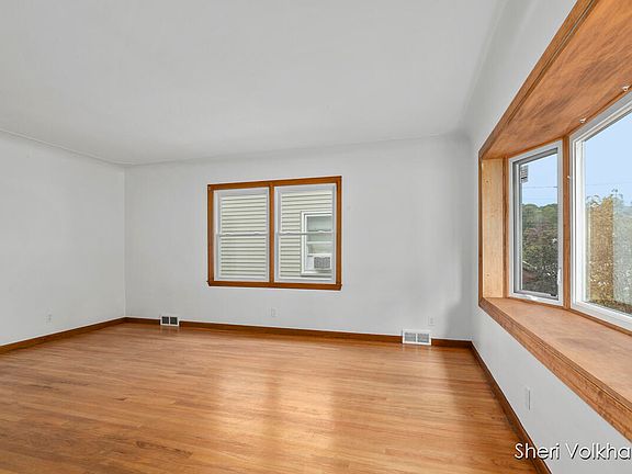 4th image of 1148 California St NW