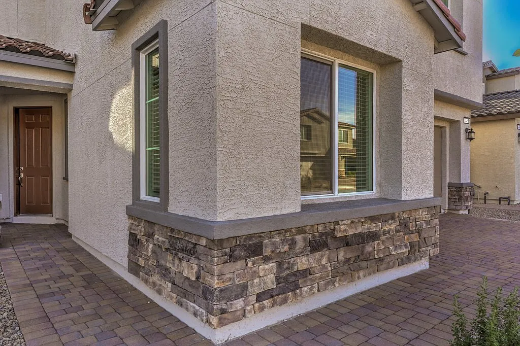 5 bed, 3079 sqft, $3,350 — Photo 4