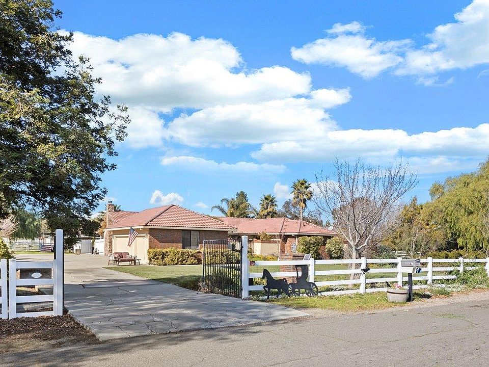 1st image of 23129 S La Casa Ct