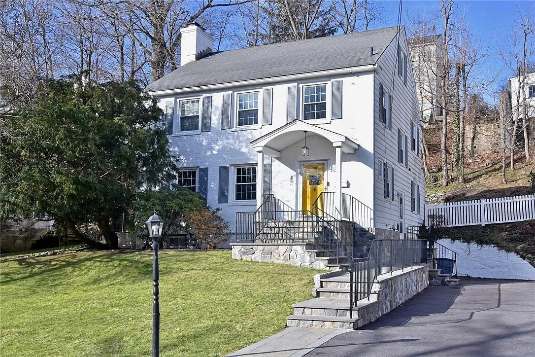 20 Dogwood Drive photo 1
