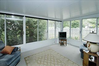 5th image of 12 Garden Ave S