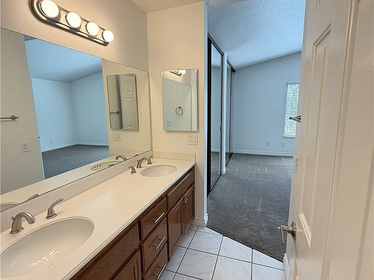18153 Rustic Ct — Photo 21