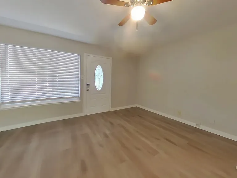 241 Benjamin Ave — Photo 1