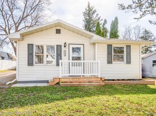 1044 Harriet St, Mount Morris, MI 48458
