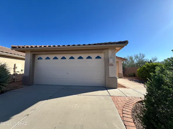 8820 N Mesquite Bluffs Pl, Tucson, AZ 85742