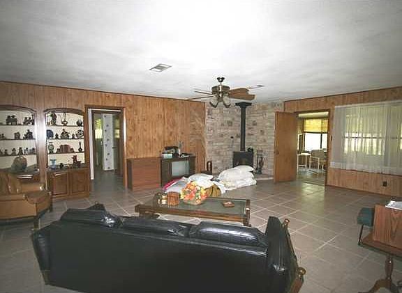 5th image of 512 Ancient Oaks Dr