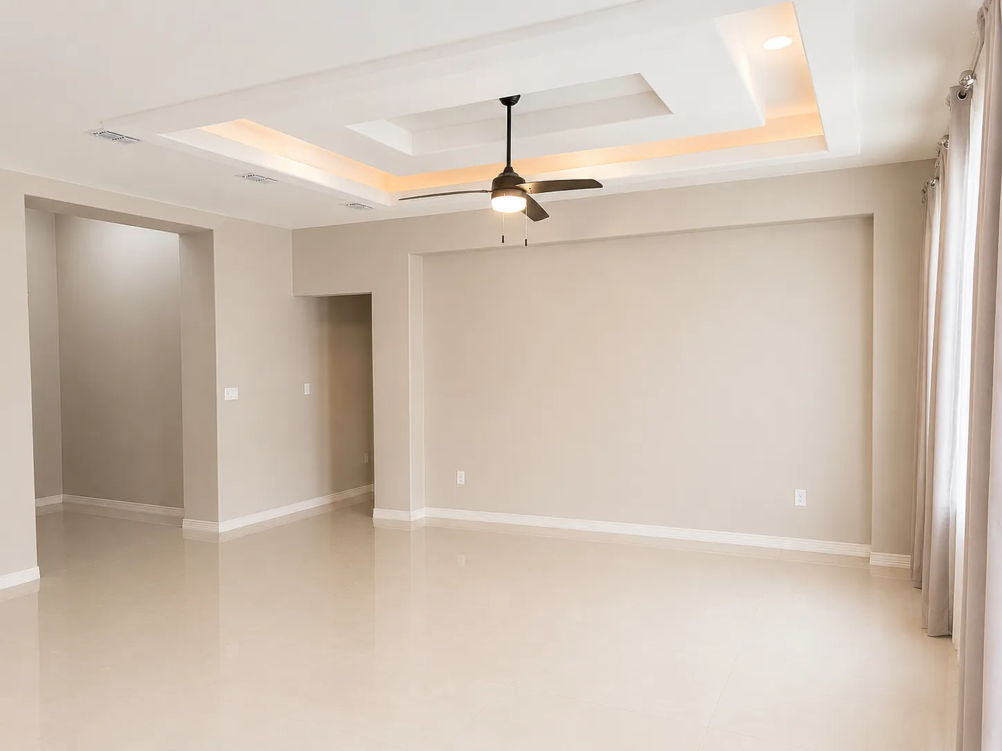 4 bed, 2360 sqft, $2,395 — Photo 3