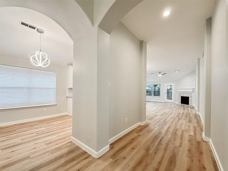 27 Auburn Path Dr — Photo 10