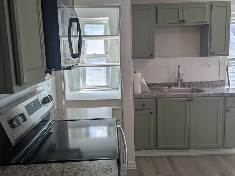 9 Hale St #2 — Photo 1
