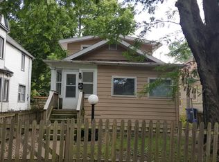 309 1/2 W Vine St, Champaign, IL 61820