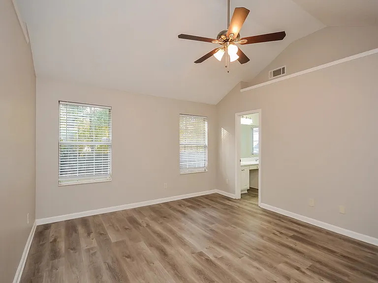 4897 Truitt Ln — Photo 10