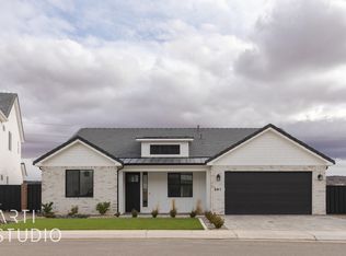 381 S Water Course Dr, Washington, UT 84780