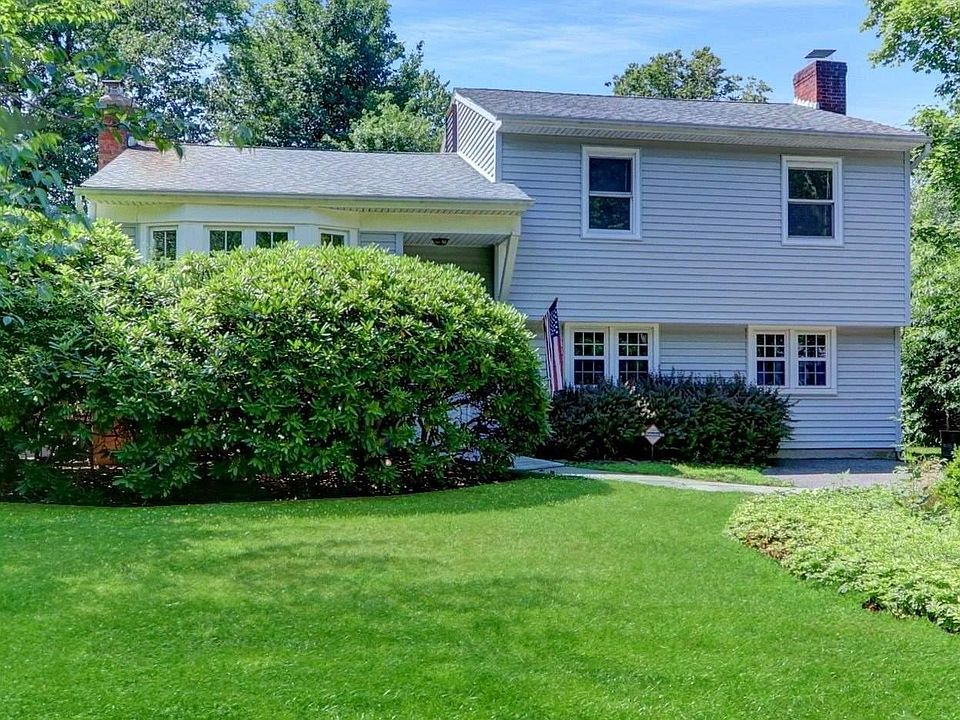 1st image of 211 Glenwood Lane