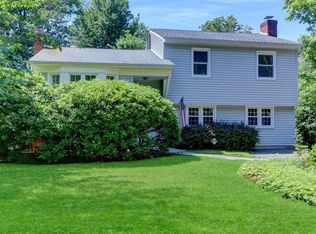 211 Glenwood Ln, Port Jefferson, NY 11777